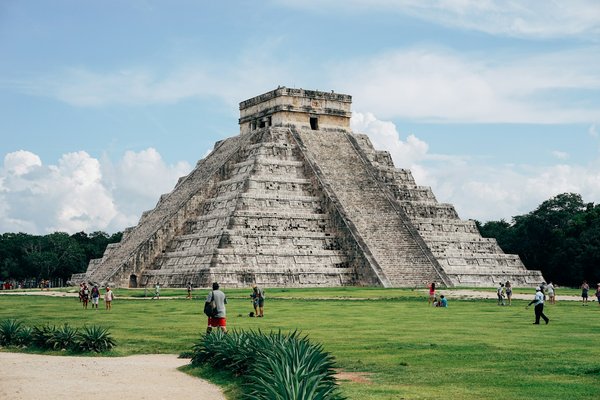 Quels sont les secrets pour une exploration des temples Mayas au Guatemala ?